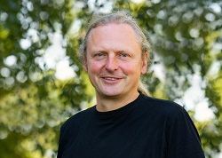 Dr. Christopher Mennerich